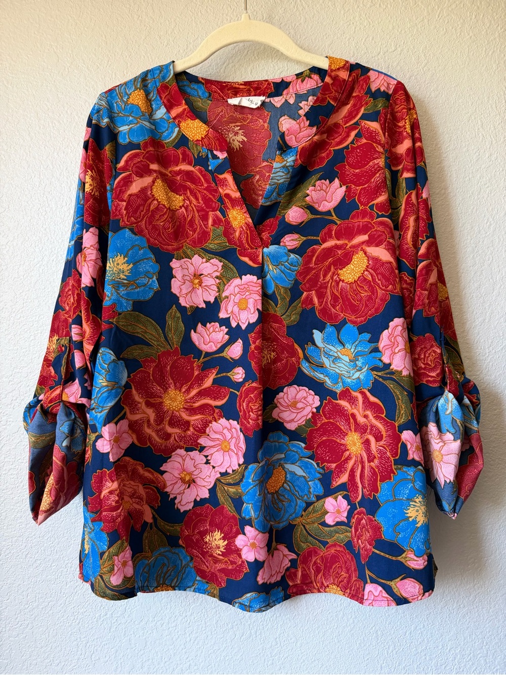 Emily Wonder Floral V-Neck Blouse, Like New, Small